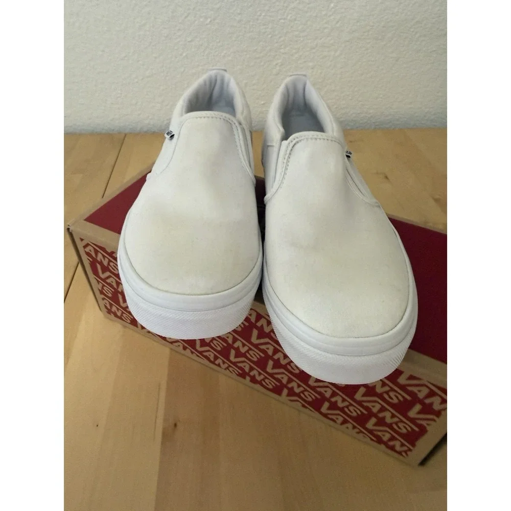 Vans Classic Slip-On Shoes y6. SB5
